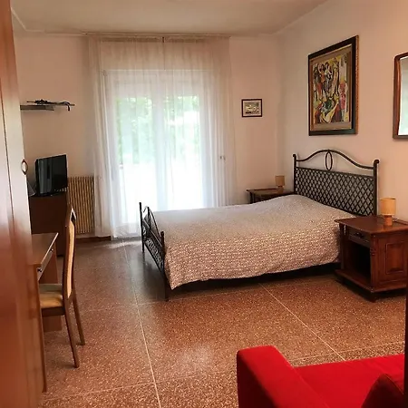 Imperia Hotel 2*