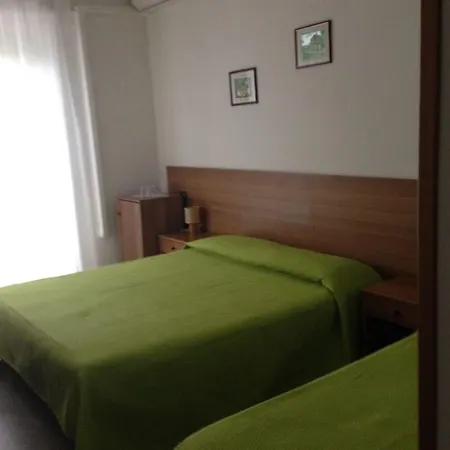 Imperia Hotel 2*