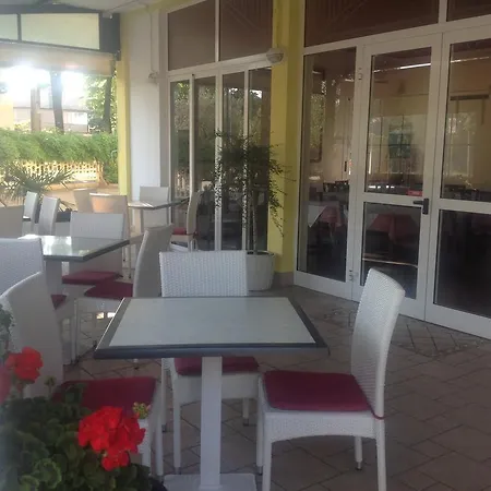 Hotel Imperia 2*