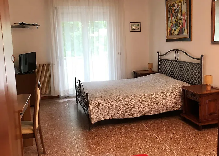 Imperia Отель 2*