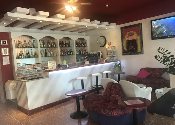 Imperia Отель 2*